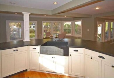 44 Bromfield St, Newburyport, MA 01950 - photo 4