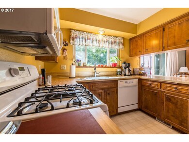 2435 Saddle Ct, West Linn, OR 97068 - photo 6