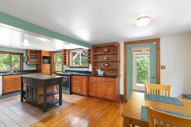 17 Tinker Hill Rd, Guilford, VT 05301 - photo 2