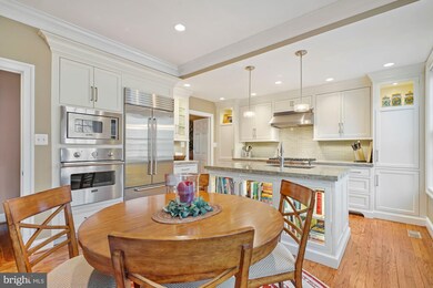 2040 Mayfair Mclean Ct, Falls Church, VA 22043 - photo 7