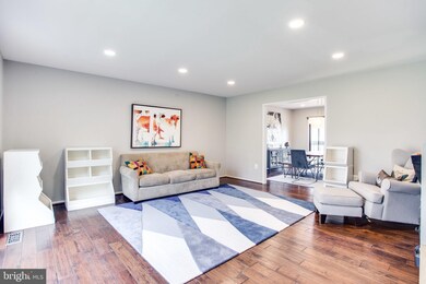 1429 Trapline Ct, Vienna, VA 22182 - photo 7