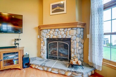 5240 Stoneman Dr, Fitchburg, WI 53711 - photo 4