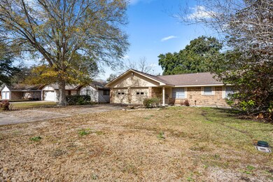 1704 Cypress Dr, Richmond, TX 77469 - photo 3