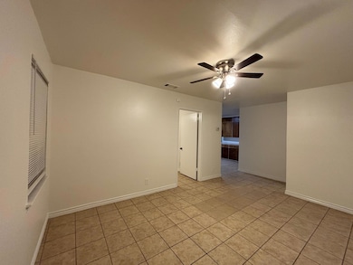 1804 W Avenue H unit D, Temple, TX 76504 - photo 2