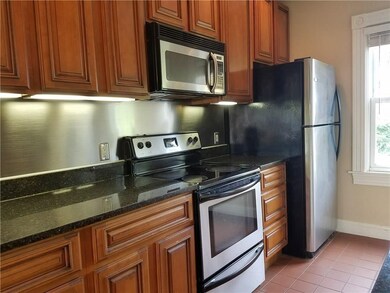 3 Bay View Ave unit 5, Bristol, RI 02809 - photo 4