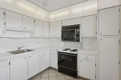 3960 Oaks Clubhouse Dr unit 502, Pompano Beach, FL 33069 - photo 5