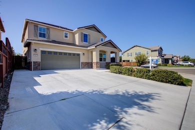 313 Michael Cox Ln, Tracy, CA 95377 - photo 6