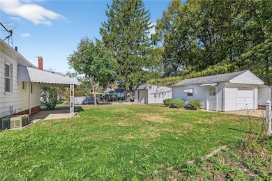 5493 Thomas St, Maple Heights, OH 44137 - photo 5