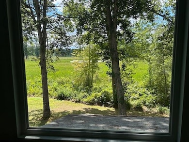 15 Alan Cir, Londonderry, NH 03053 - photo 4