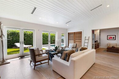 677 Ridgewood Rd, Key Biscayne, FL 33149 - photo 6