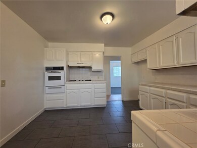 220 S Pannes Ave unit 1, Compton, CA 90221 - photo 5