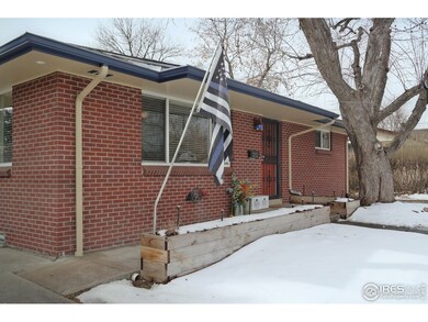 Covered Entry w/Storm Door