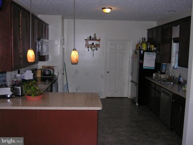 1228 Lamplight Rd, Inwood, WV 25428 - photo 7