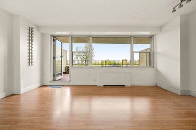 Tremont on the Common unit 6J, Boston, MA 02111 - photo 3