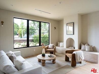 11748 La Maida St, Los Angeles, CA 91607 - photo 5