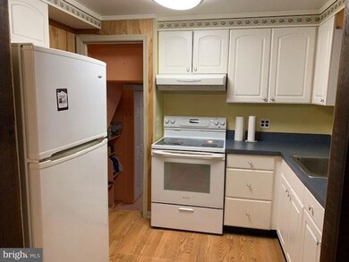 325 Nassau Ave, Paulsboro, NJ 08066 - photo 6