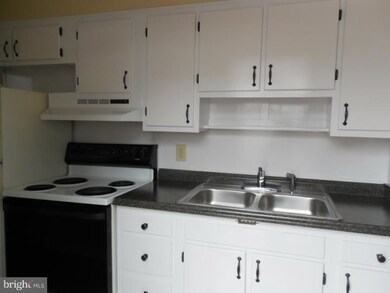 300 S Main St unit 1, Spring City, PA 19475 - photo 4