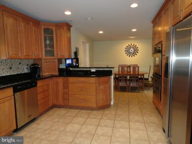 2307 Melinda Dr, Owings Mills, MD 21117 - photo 5