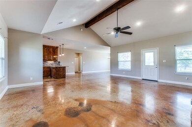 320 Kendall Cir, Weatherford, TX 76088 - photo 4