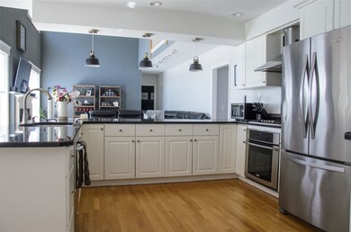 42 Buckingham Dr, Londonderry, NH 03053 - photo 4