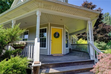 Private entrance to 1st floor office/library/bonus