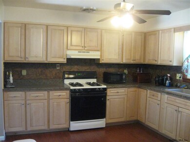 1 Audrey Ln, Wynantskill, NY 12198 - photo 3