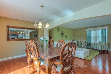 06 Dining Room