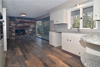 31 Wilmarth Rd, Chepachet, RI 02814 - photo 7