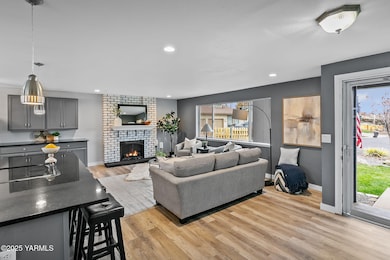 1106 S 33rd Ave, Yakima, WA 98902 - photo 2