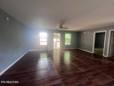 3246 Four M Cir, Kodak, TN 37764 - photo 2
