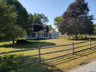 11 Oxford Dr, Saratoga Springs, NY 12866 - photo 4