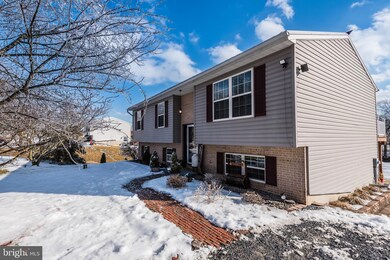 8867 Willowdale Rd, Greencastle, PA 17225 - photo 4