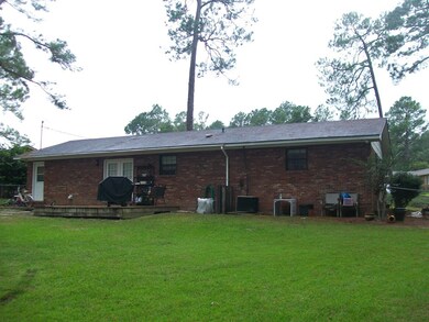 1605 Walrod Ave, Douglas, GA 31533 - photo 3