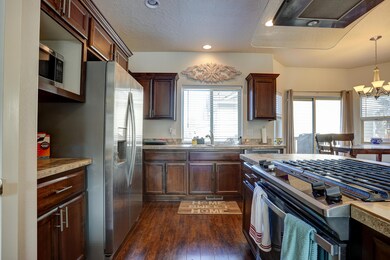 63367 Lamoine Ln, Bend, OR 97701 - photo 7