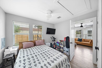 113 Wallace St, Houston, TX 77022 - photo 7