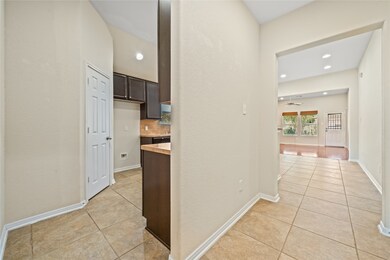 7838 Koloa River Ct, Houston, TX 77040 - photo 3