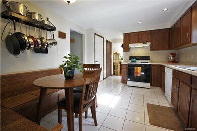 1191 Doebler Dr, North Tonawanda, NY 14120 - photo 3