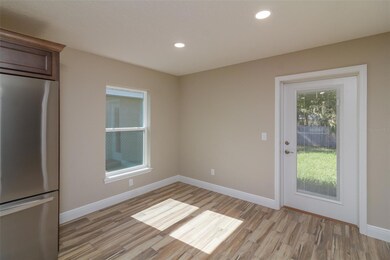 827 E Clifford Ave, Eustis, FL 32726 - photo 7