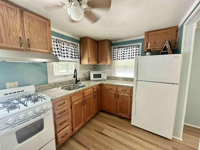 19053 Poplar Cove Rd, Onancock, VA 23417 - photo 4