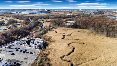 1105 Goethals Rd N, Staten Island, NY 10303 - photo 4