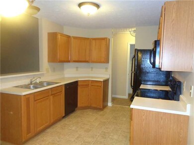 970 Foxtail Dr, Franklin, IN 46131 - photo 2