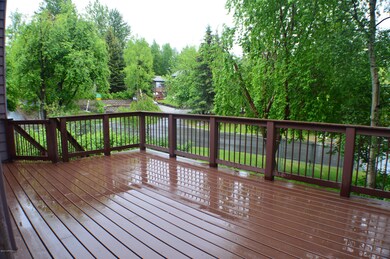 Trex Deck with Yard Access