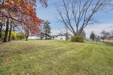36-web-or-mls-6569-bosworth-square-w