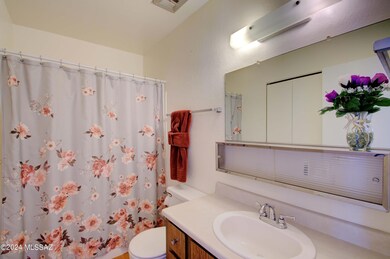 Bathroom 2 DSC_8218