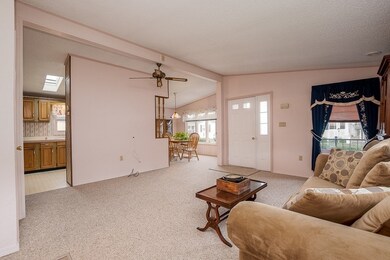 193 Tremont St unit 79, Taunton, MA 02780 - photo 2