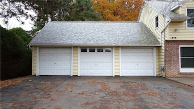 1346 Creek St, Webster, NY 14580 - photo 2