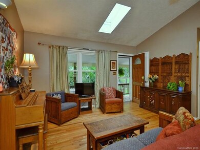 22 Harmon Cir, Asheville, NC 28803 - photo 3