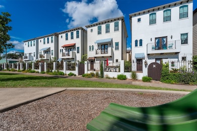 905 W 22nd St unit D, Houston, TX 77008 - photo 2