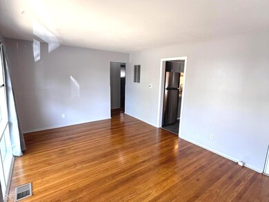 1617 N Hawthorne Ln, Indianapolis, IN 46218 - photo 6