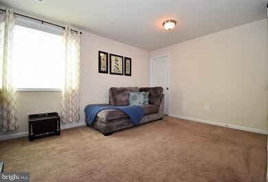 10384 Lantern Ln, Hagerstown, MD 21740 - photo 7